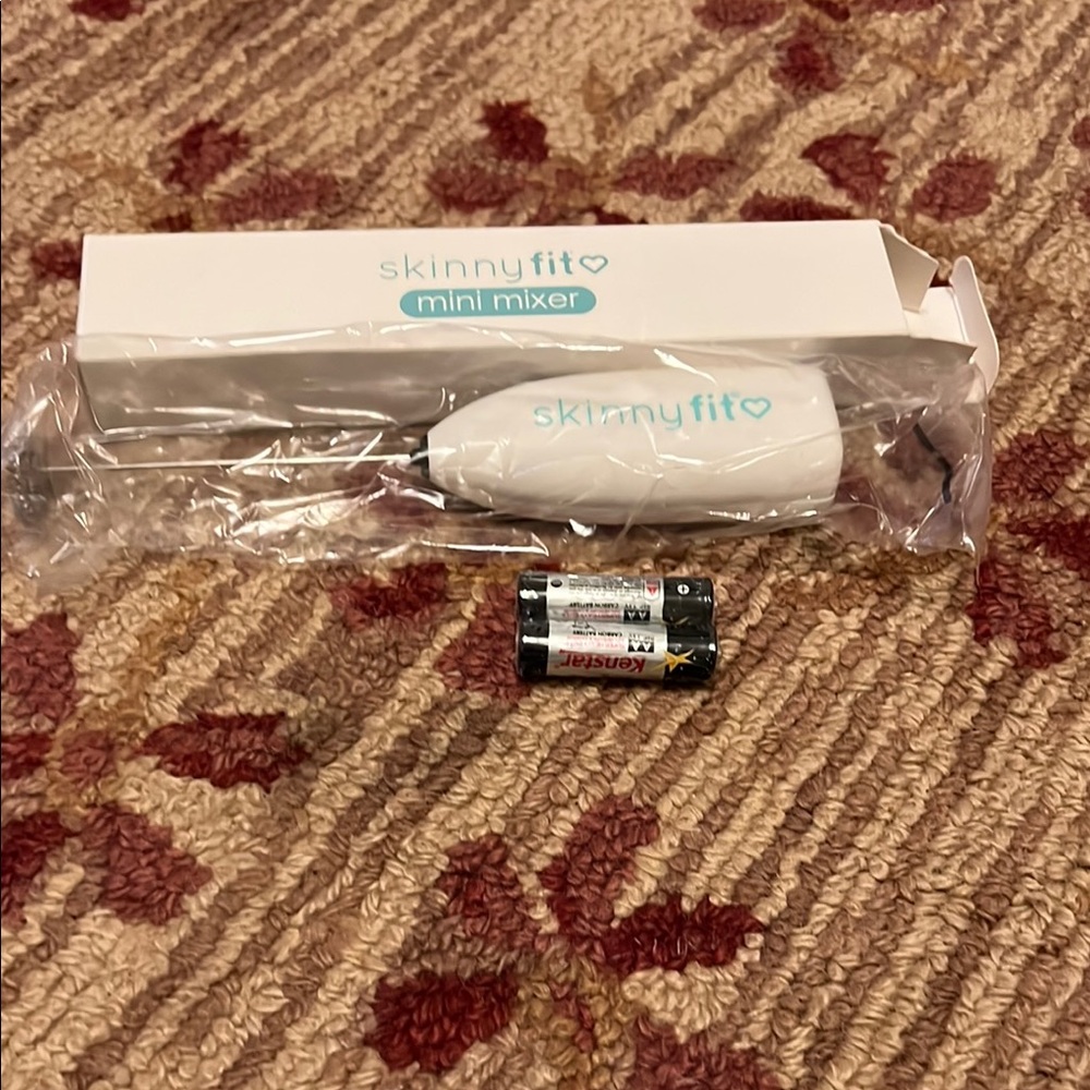 Skinny Fit Mini Mixer in White